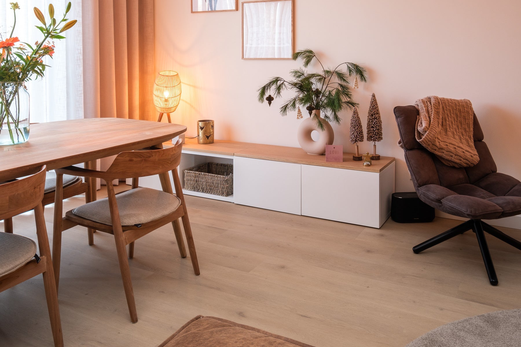 Hoe houd je een lichte pvc vloer mooi in een druk huishouden?