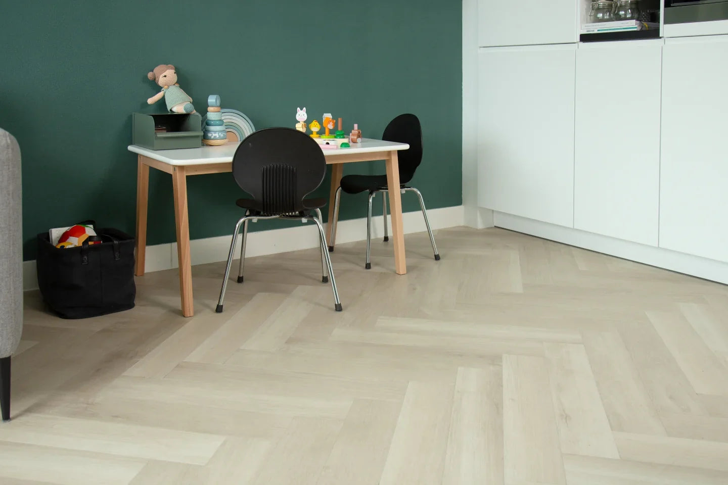 Witte visgraat pvc of witte planken: wat past bij jouw ruimte?