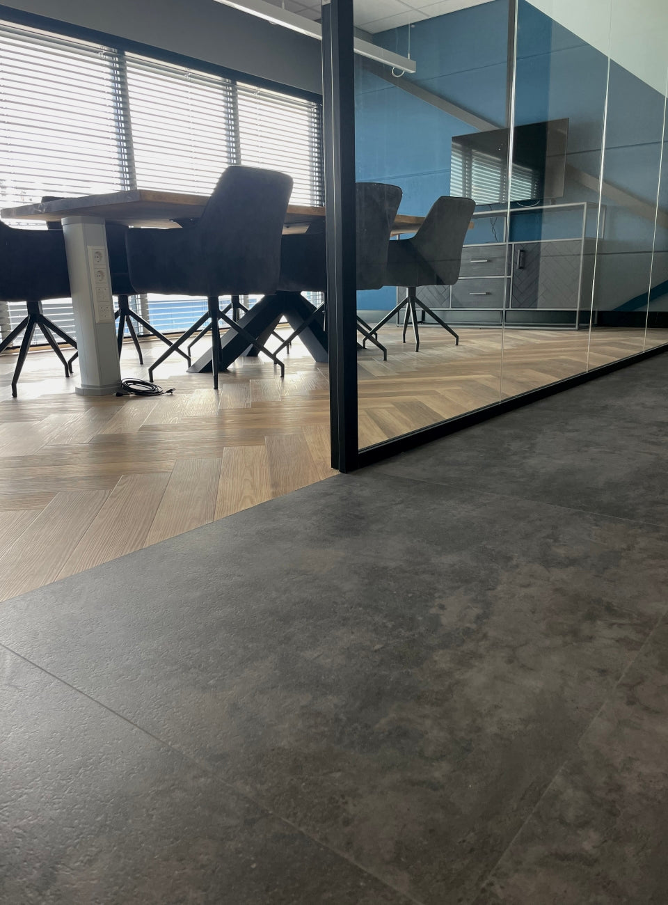 mFLOR 41611 Fonteyn Corfe | Tegel 90x90 cm | Dryback Plak PVC | sfeerbeeld 2