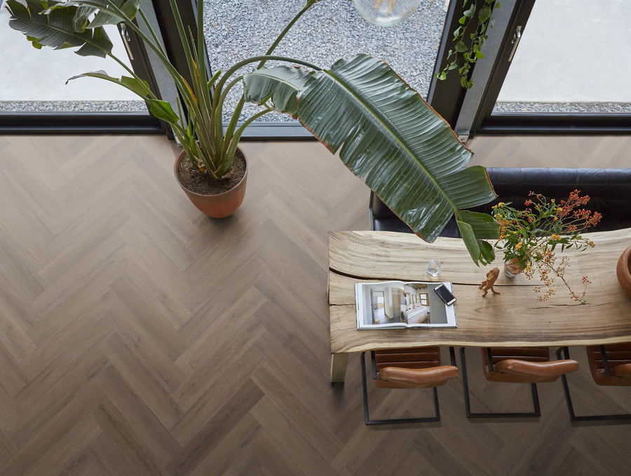 FloorLife YUP XL Greenford Brown - Visgraat Plak PVC