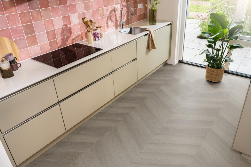 Ambiant Spigato Estino Brown | Hongaarse punt | Plak PVC