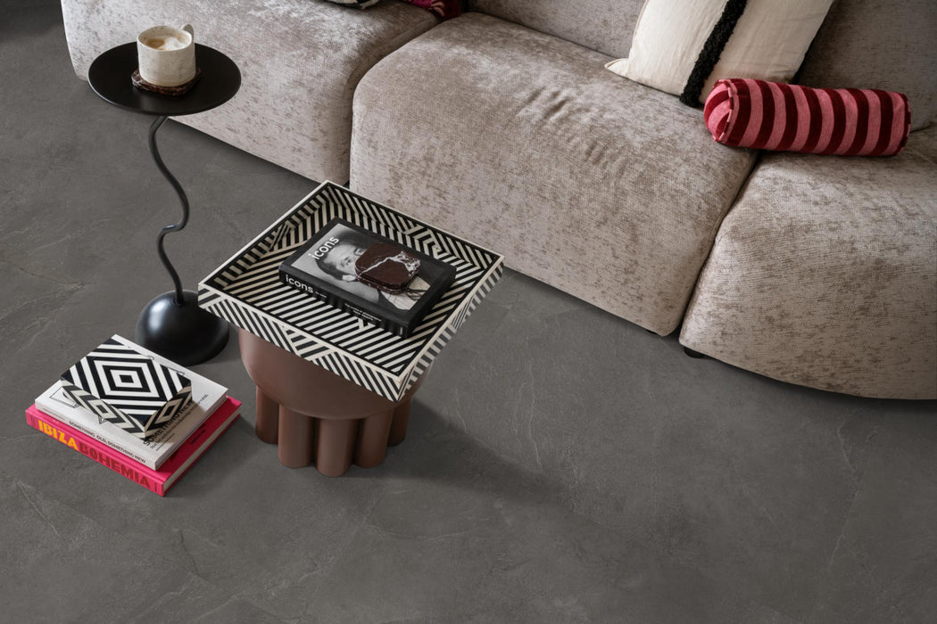 Ambiant Noveno Dark grey | Tegel 90 x 45 Klik PVC