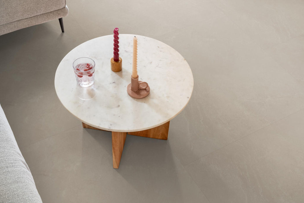 Ambiant Noveno XL Warm beige | Tegel 90 x 90 Plak PVC dryback