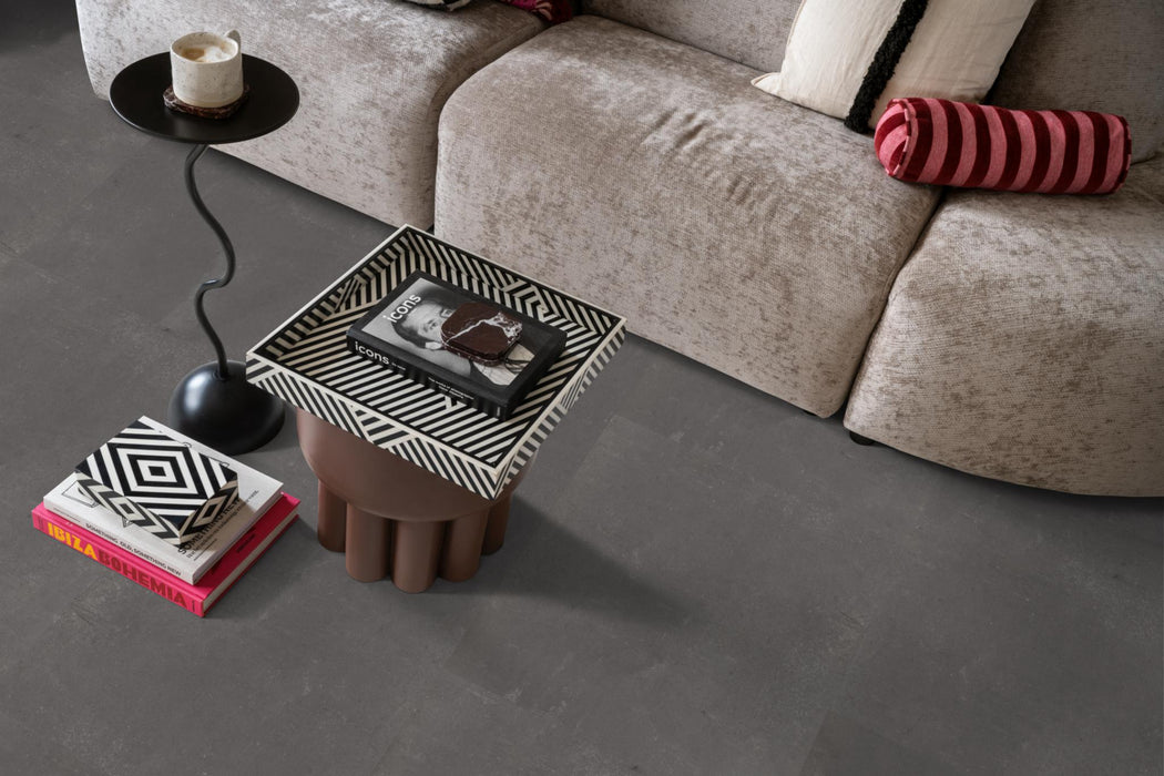 Ambiant Piero Dark grey | Tegel 60 x 60 Plak PVC dryback