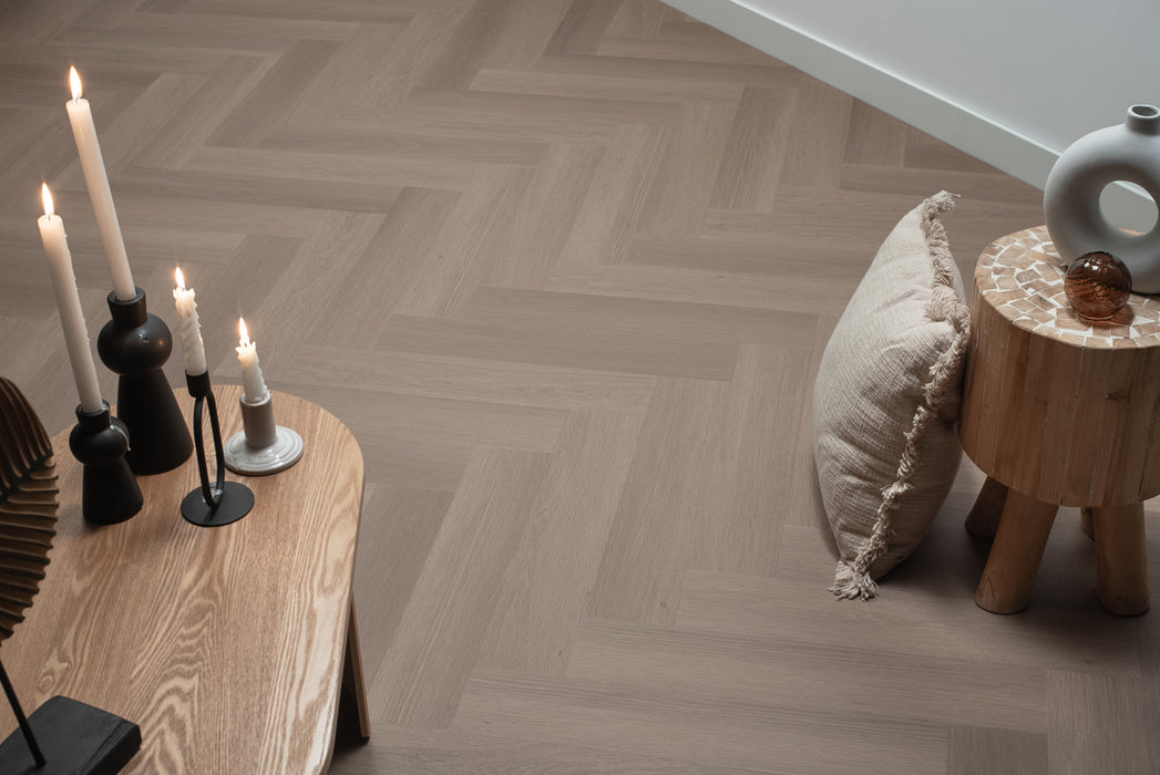 Floer Greige Eiken - Visgraat Click PVC