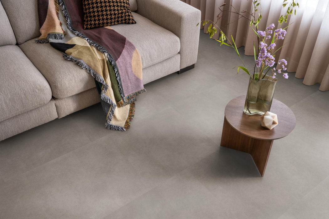 Ambiant Baroso Taupe | Tegel 60 x 60  Plak PVC dryback