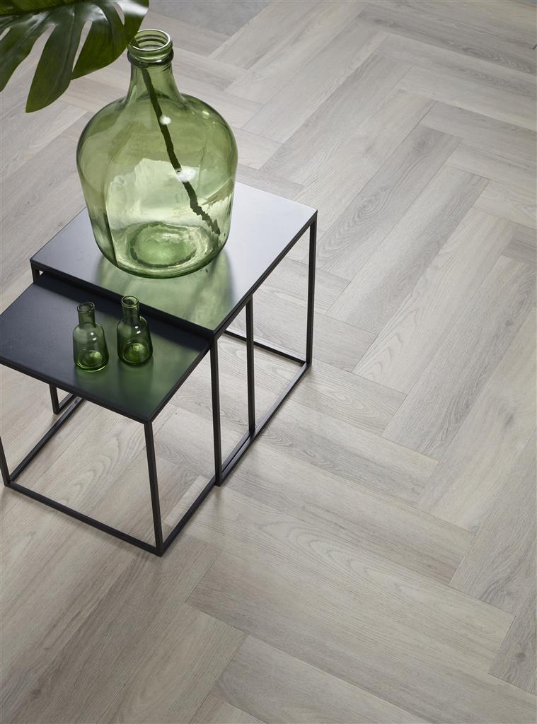 Staal van Ambiant Spigato Avanto Grey | Visgraat Klik PVC