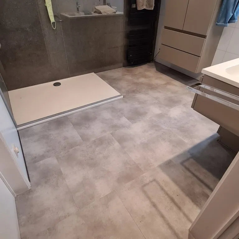 Sense T807 Sandstone | Tegel 60x60 Urban Grey | Dryback | sfeerbeeld 1