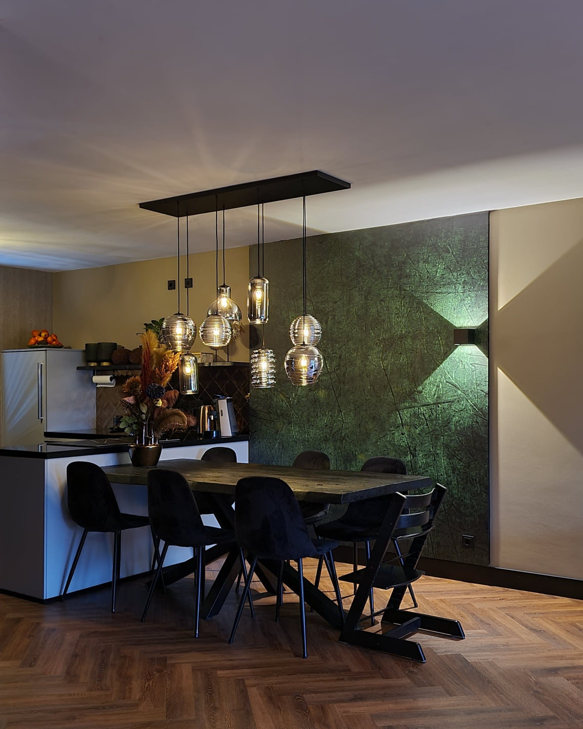 mFLOR 41216 Parva Oak Liguria | Visgraat PVC | Dryback | sfeerbeeld 2