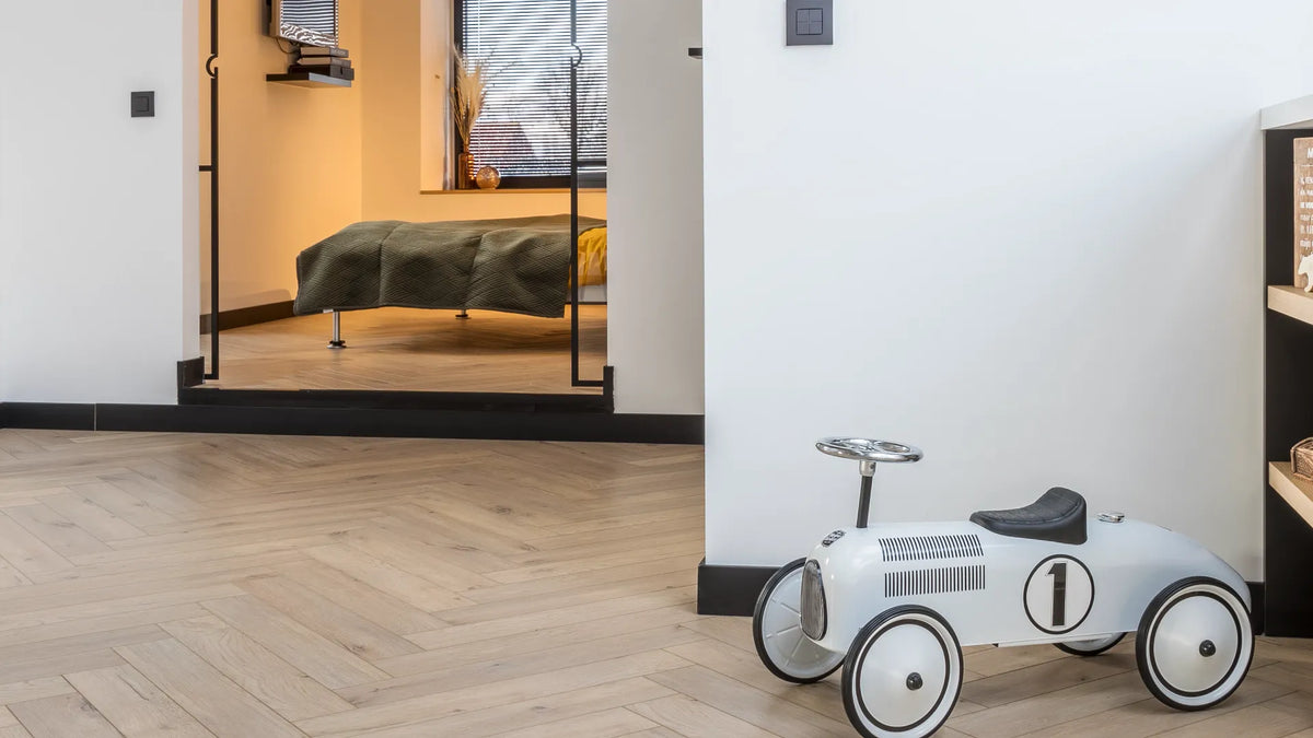 COREtec The Naturals Herringbone 806 Forest | Visgraat Click PVC | sfeerbeeld 1