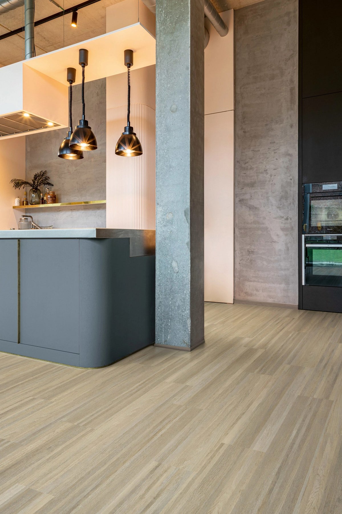 Sfeerbeeld COREtec SurPlus Industry Oak 94 - Click PVC