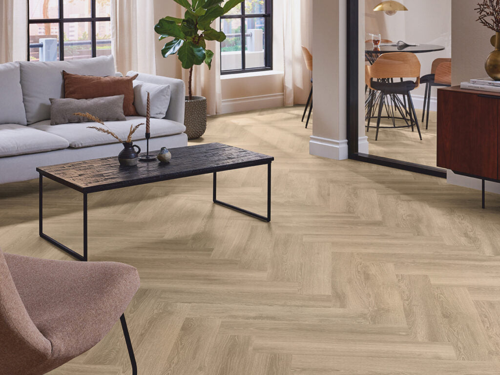 mFLOR Parva River Oak 41314 Po | Visgraat PVC | Dryback | sfeerbeeld 1