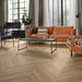 mFLOR 42215 Parva Oak Chevron Apulia | Hongaarse punt | Dryback Plak PVC